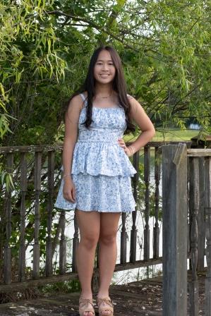 Tara Ludwig Spring Photos